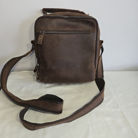 The Real Leather Company Men's Crossbody Bag - Picture 8 of 14